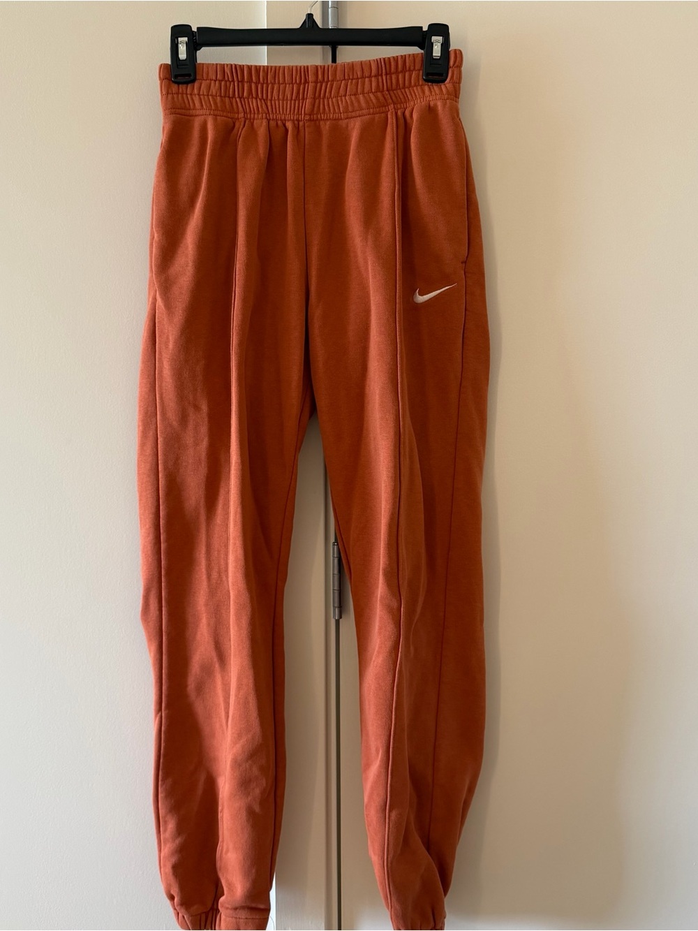 Nike Womens Orange Jogger Sweatpants - Comfortable Athletic Bottoms